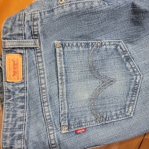 Levi Strauss Bootcut Jeans - Picture 4 of 8